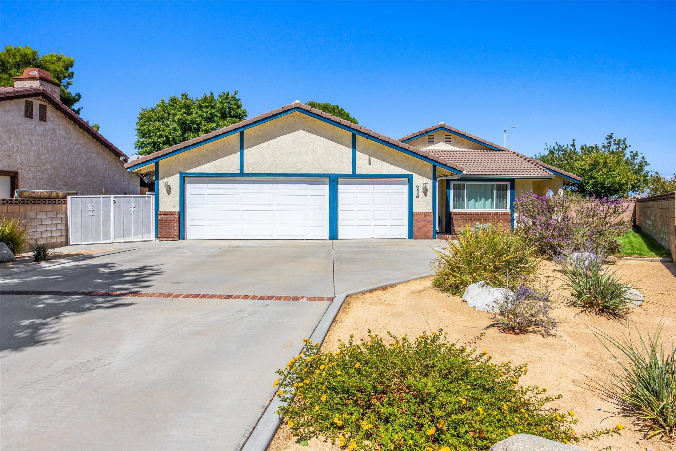 6371 Almond Valley in Quartz Hill, California